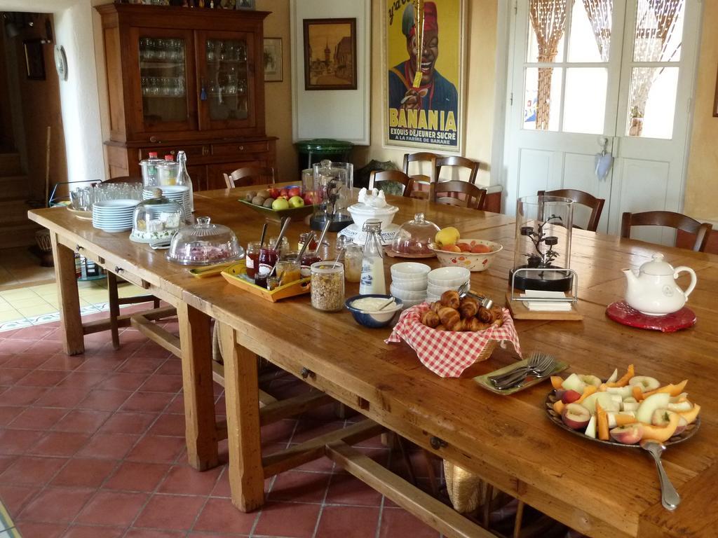 Une Campagne En Provence Bras Zewnętrze zdjęcie