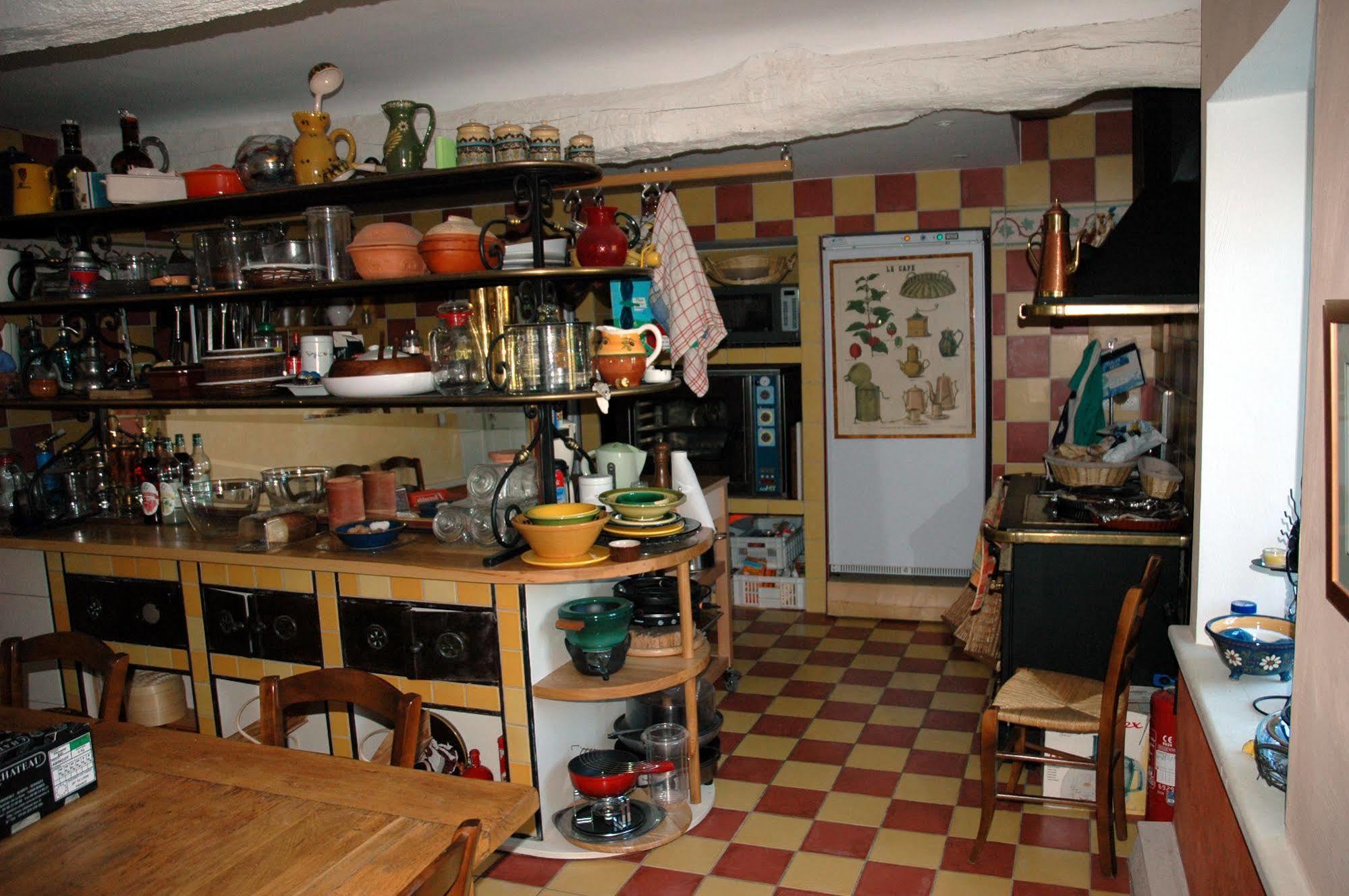Une Campagne En Provence Bras Zewnętrze zdjęcie
